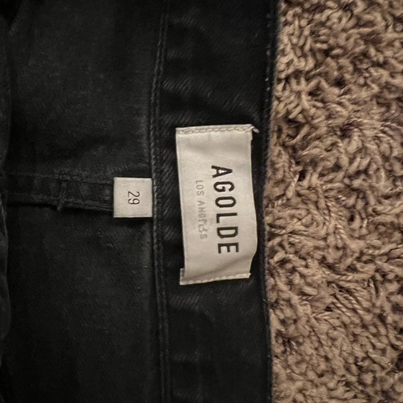 AGOLDE size 29 Riley shorts - Picture 3 of 3